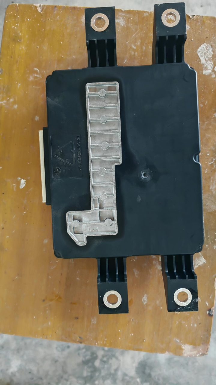 XPeng X9 Chassis Controller, OEM