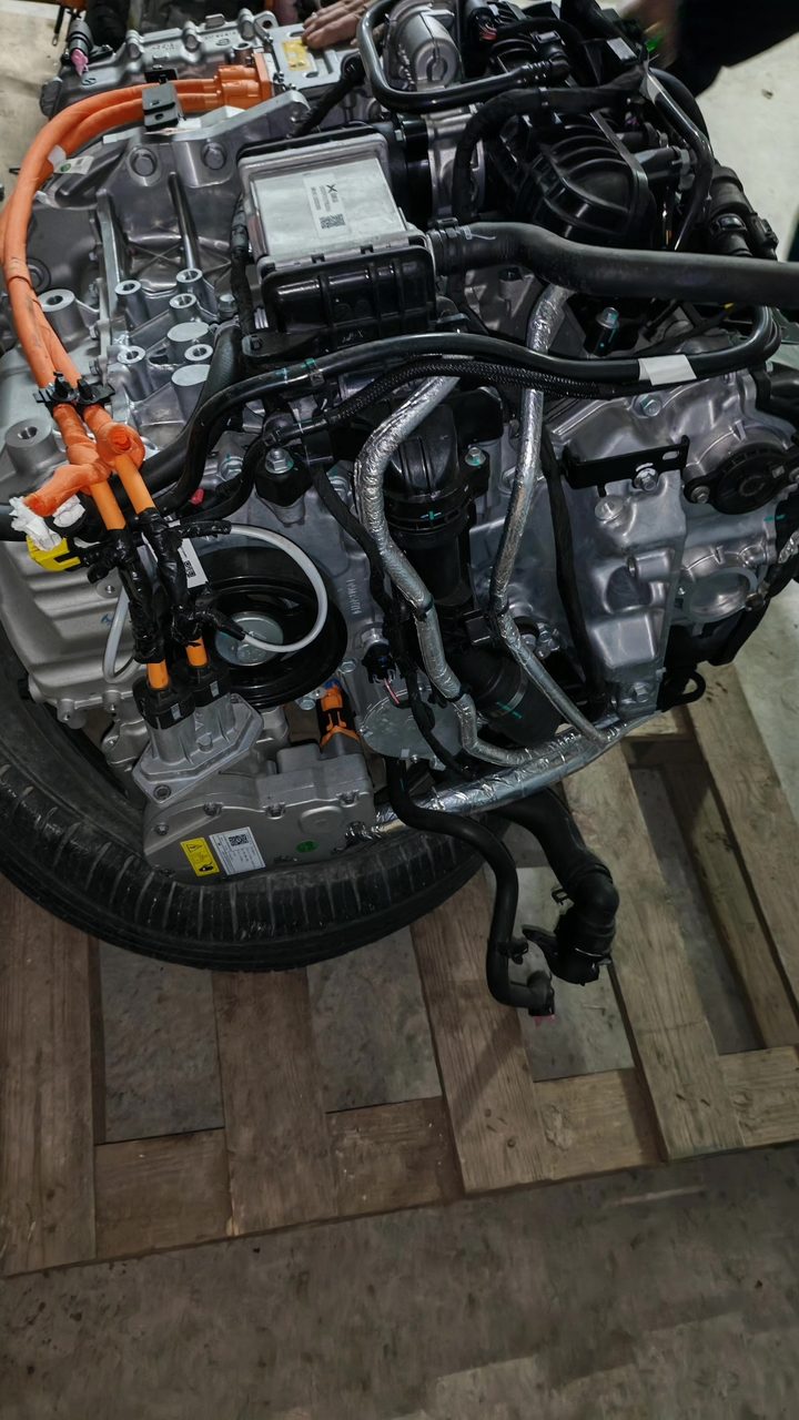 Xpeng X9 engine assembly and components, OEM dismantling