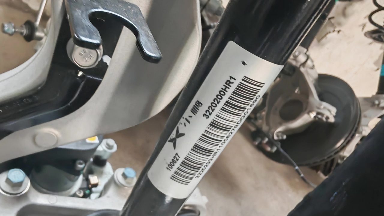 Xpeng OEM chassis parts for Xpeng X9, half shaft, arm, with brake disc and calipers