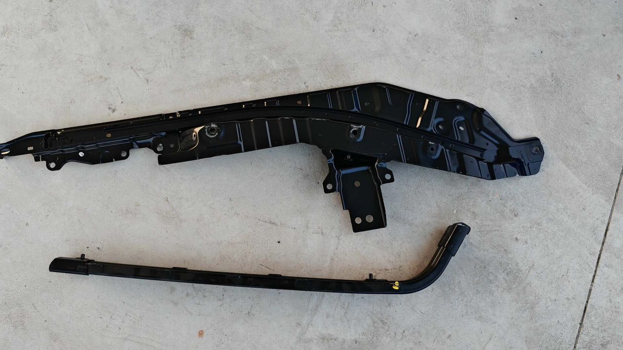 XPeng X9 Middle Door Slide Rail