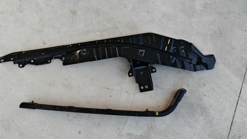XPeng X9 Middle Door Slide Rail