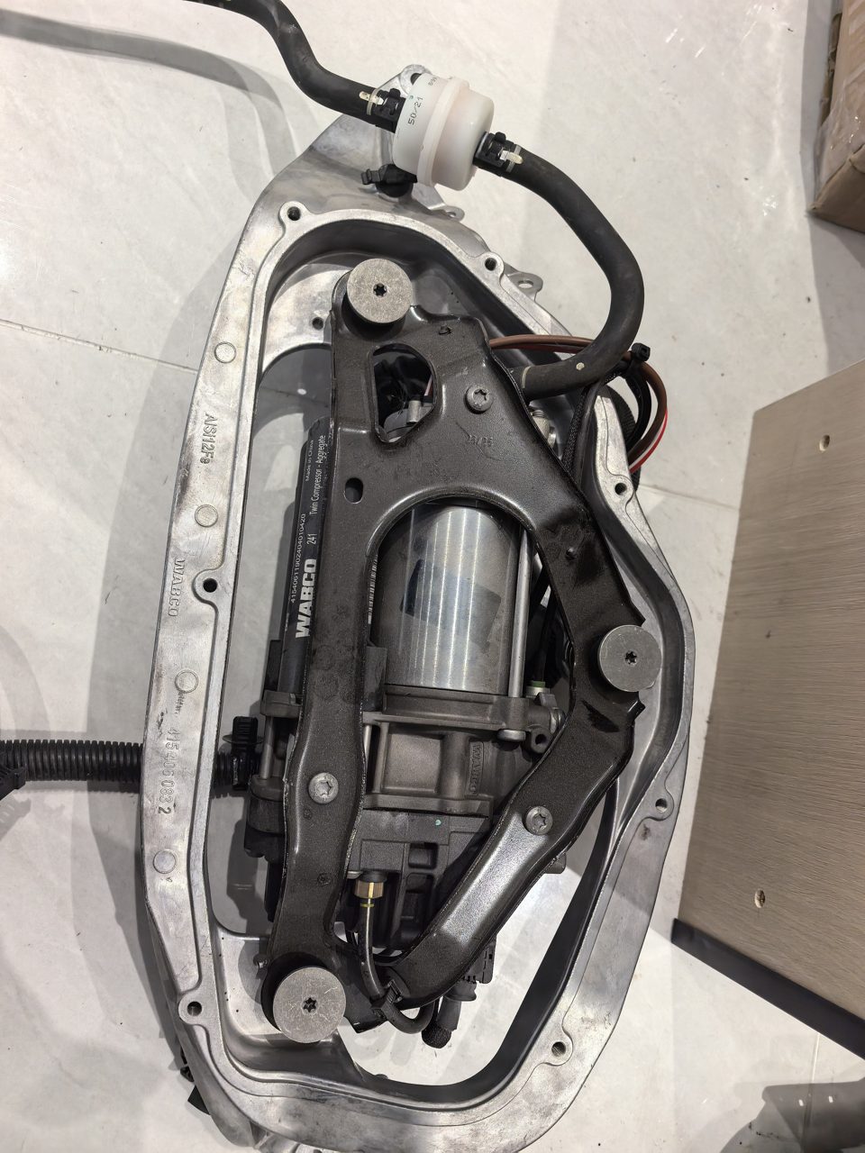 XPeng x9 Air Pump XPeng x9 Distribution Valve