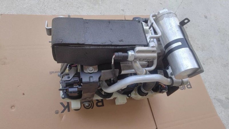 Valeo Thermal Management Integrated Module, Sterra Integrated Coolant Reservoir, Genuine OEM Used Part