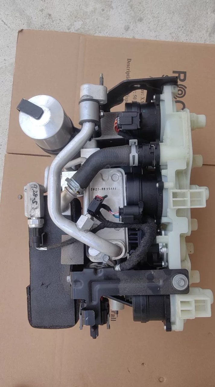 Valeo Thermal Management Integrated Module, Sterra Integrated Coolant Reservoir, Genuine OEM Used Part