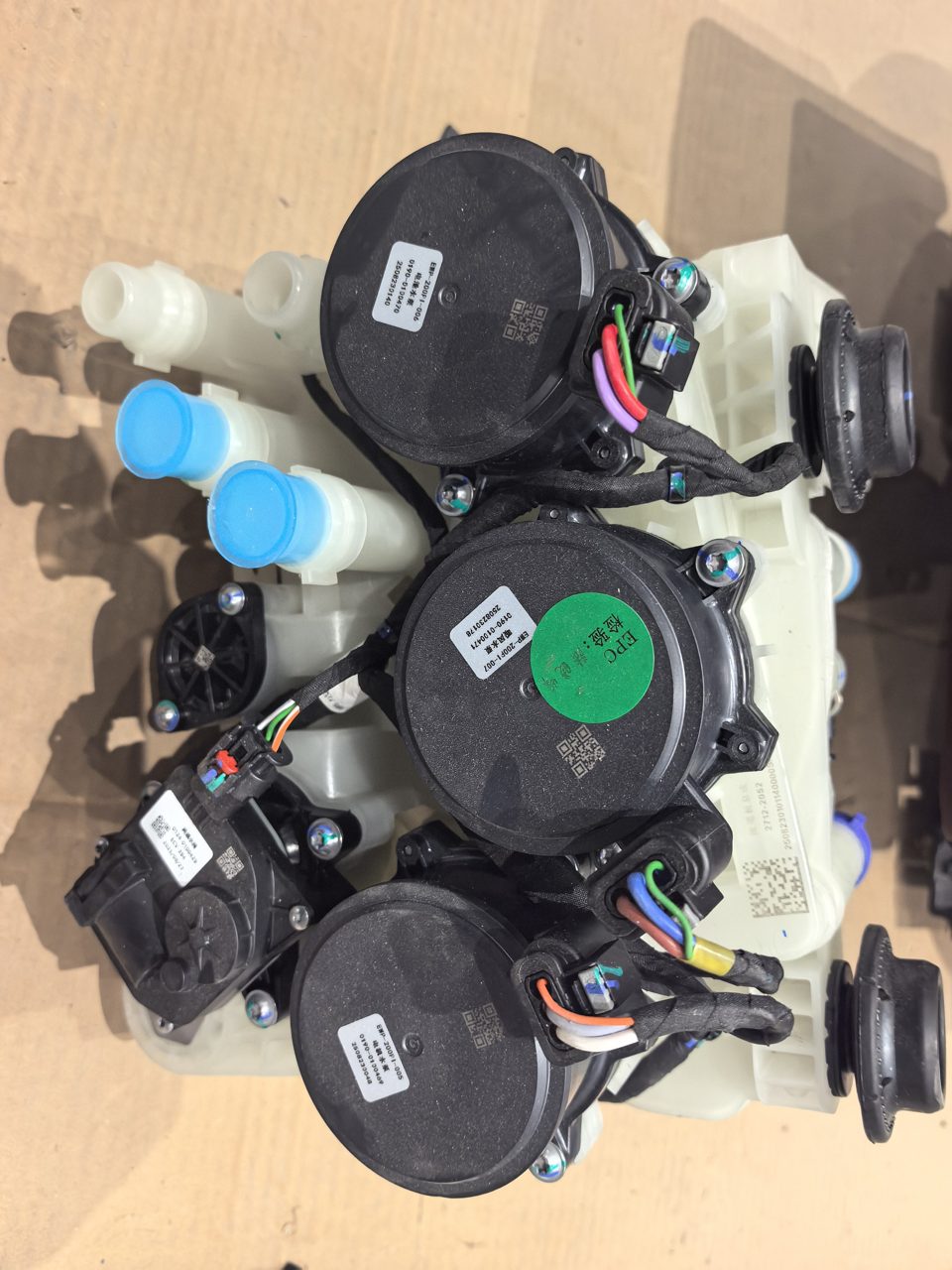 ZEEKR Thermal Management Integrated Module, Fully Functional, No Damage, with Wiring Harness Connector, Fits ZEEKR Vehicle