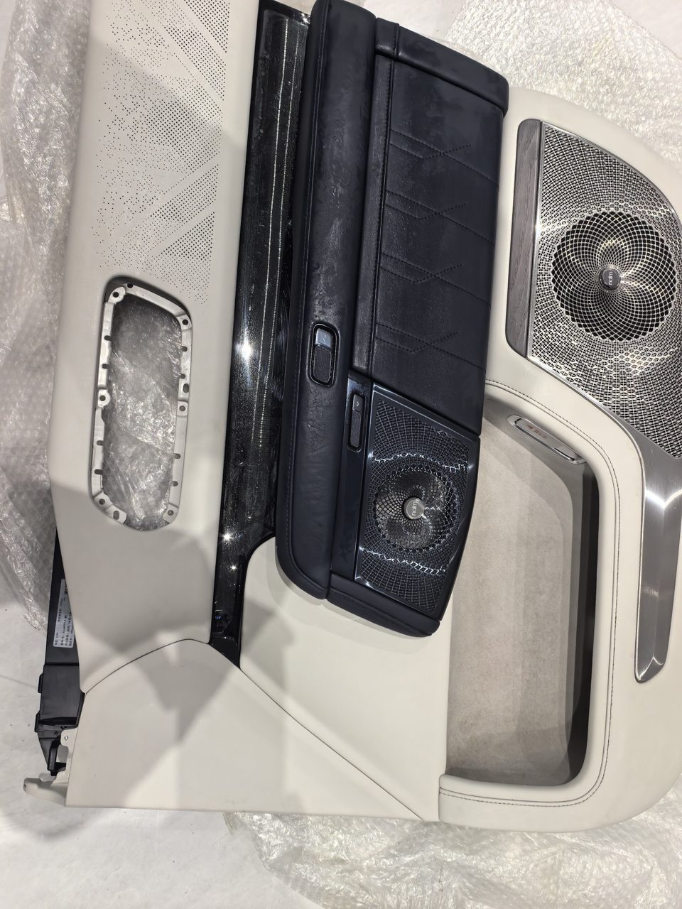 ZEEKR 9x Right Front Door Interior Trim Panel, Genuine OEM Used Part, Structurally Complete