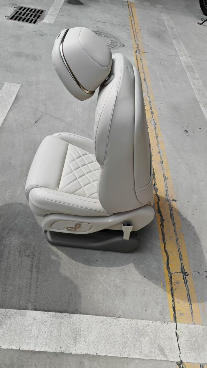 IM Motors LS9 Driver Seat, Beige Leather Surface, OEM Dismantled, Condition Used