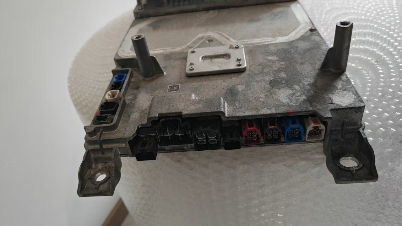 XPeng x9 Autonomous Driving Controller, Genuine OEM Used Part, Part Number SA8295P
