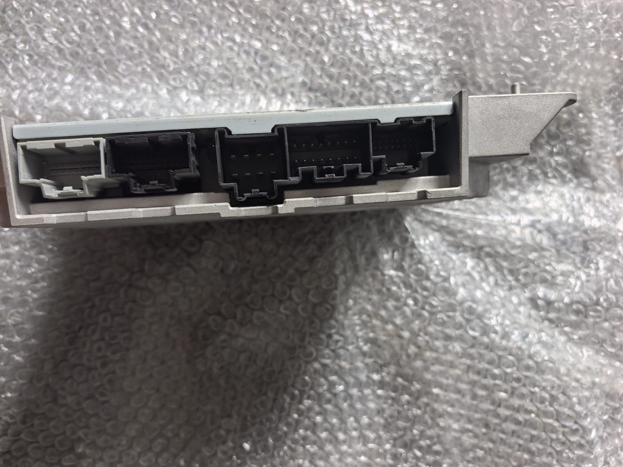 ZEEKR 007 Amplifier Genuine OEM Used Part All Connectors Included Fully Functional