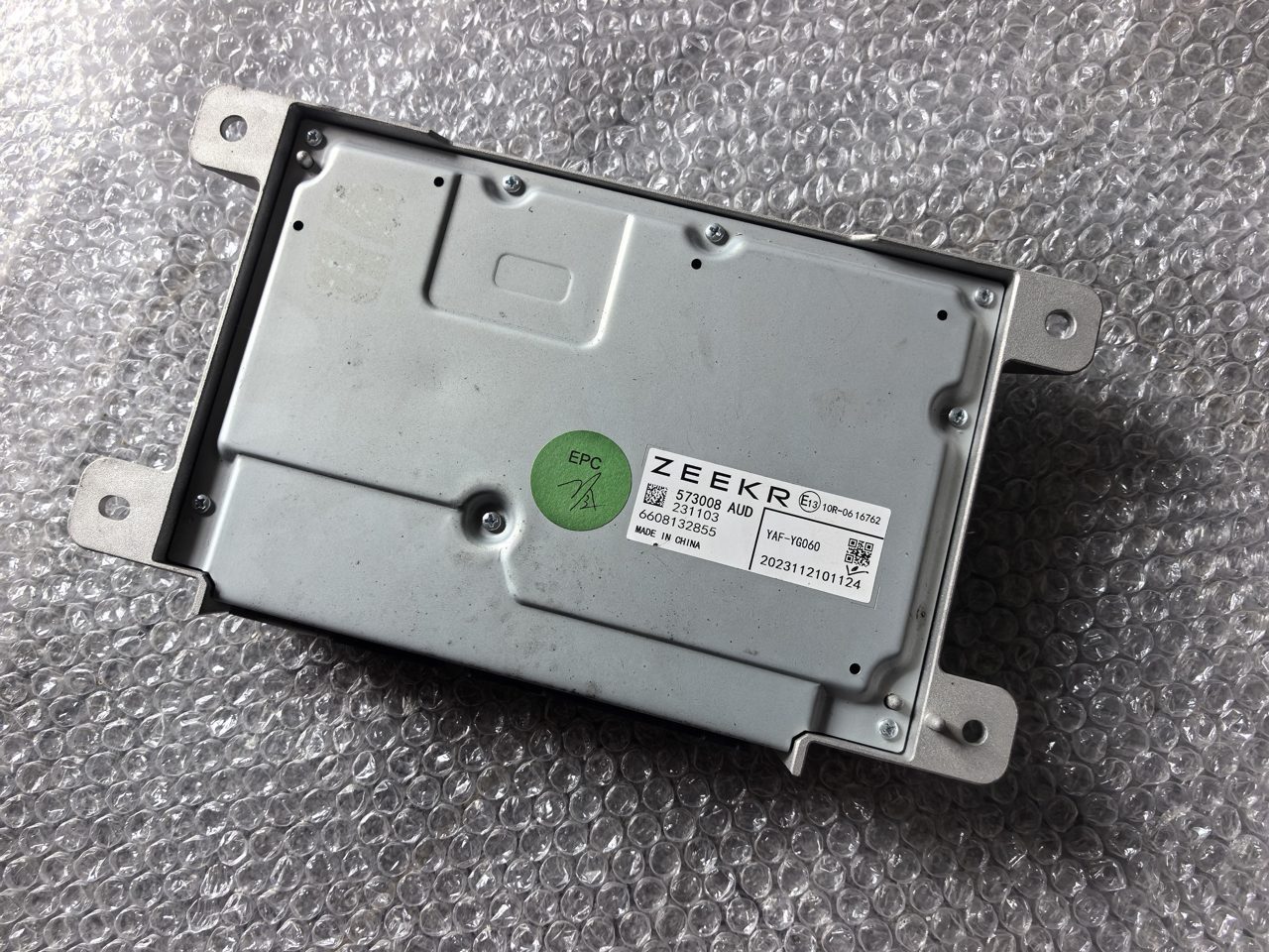 ZEEKR 007 Amplifier Genuine OEM Used Part All Connectors Included Fully Functional