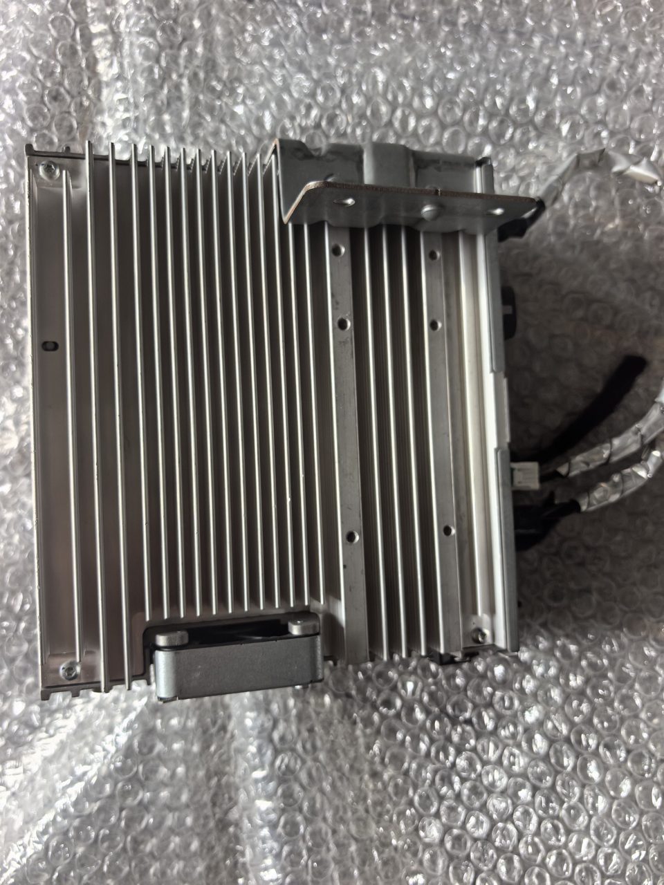 IM Motors L7/LS7 Smart Cockpit Head Unit Module, Genuine OEM Used Part, Part Number 11325