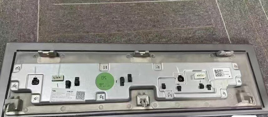 Li Auto L9 Center Display, Genuine OEM Used Part, Fully Functional, All Connectors Included