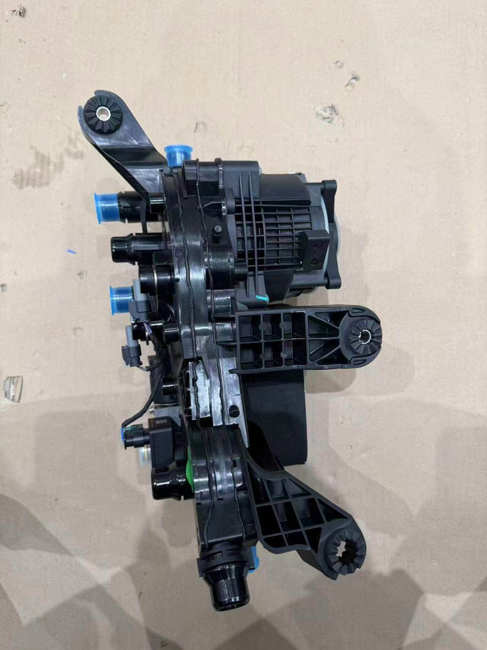 ZEEKR Thermal Management Module, Genuine OEM Used Part, Fully Functional, All Connectors Included