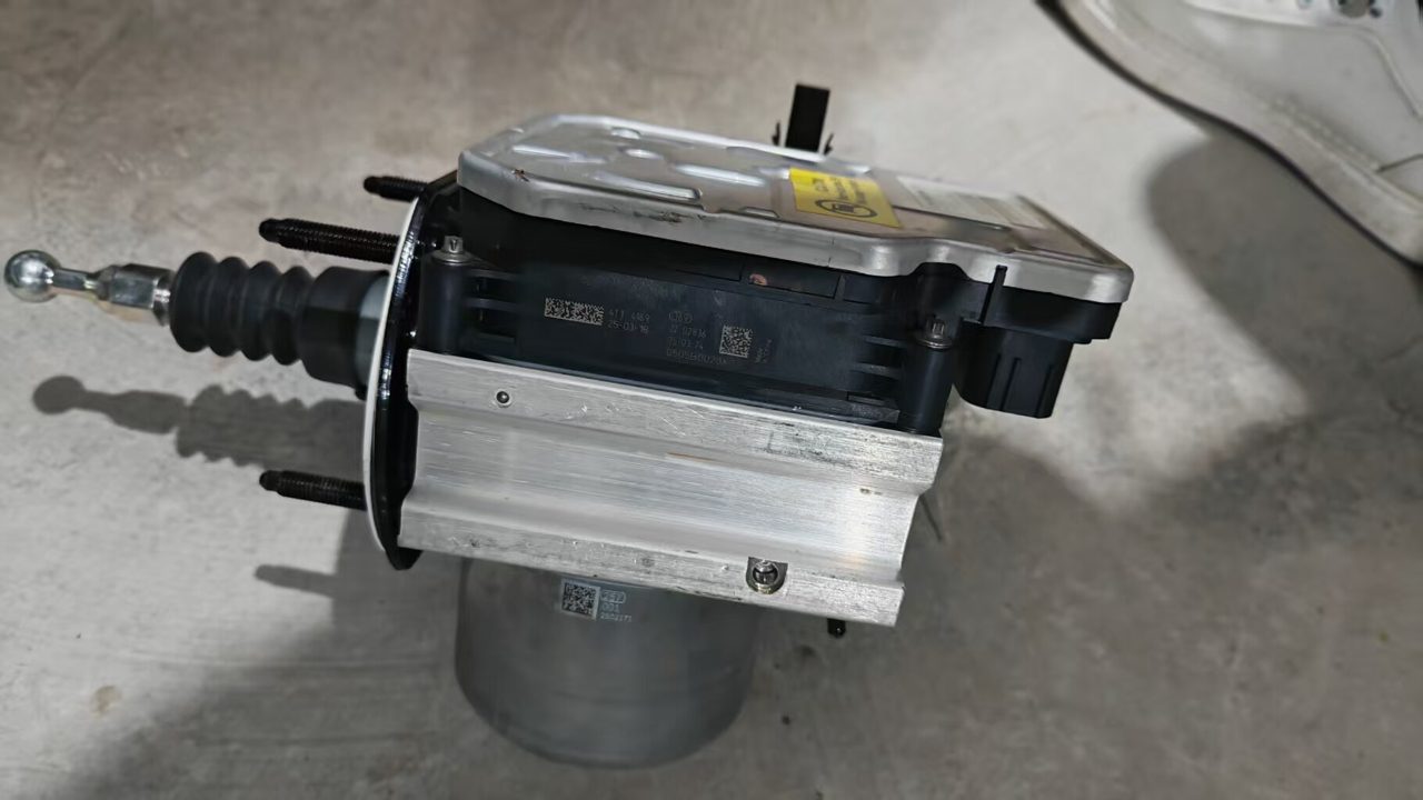 Qiyuan OEM ABS Pump, Genuine OEM Used Part, Fully Functional, All Connectors Included