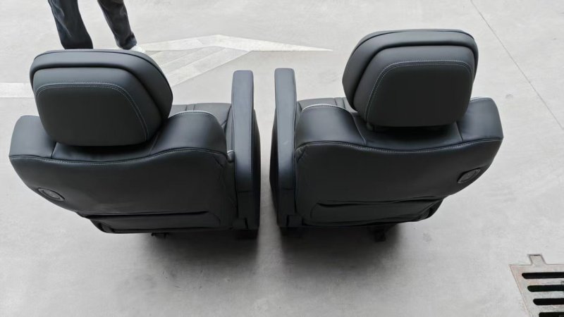 XPeng x9 Middle Row Seat, OEM Dismantled, Fully Functional