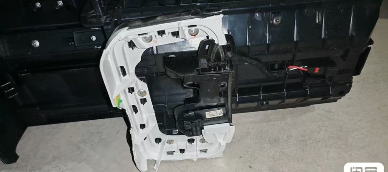 Maextro S800 Rear Row Cooling & Heating Cup Holder Assembly, Genuine OEM Used Part, Fully Functional, Condition also can