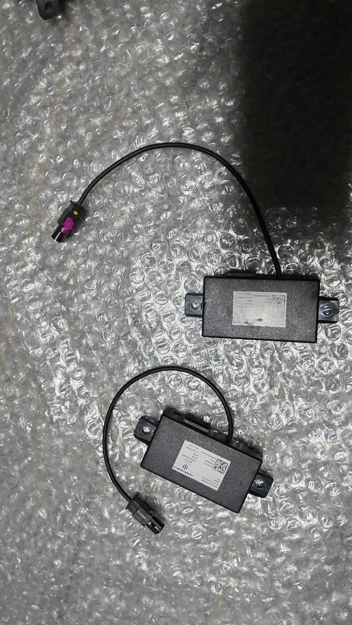 HiPhi Antenna Module, Genuine OEM Used Part, with Cable, All Connectors Included, Fully Functional