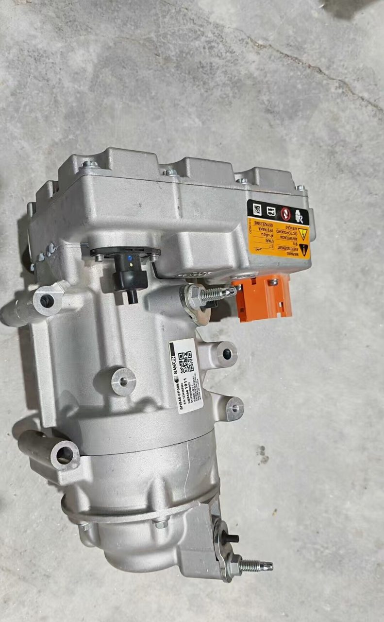 Cadillac Lyriq OEM Electric Compressor, Genuine OEM Used Part, Fully Functional, All Connectors Included