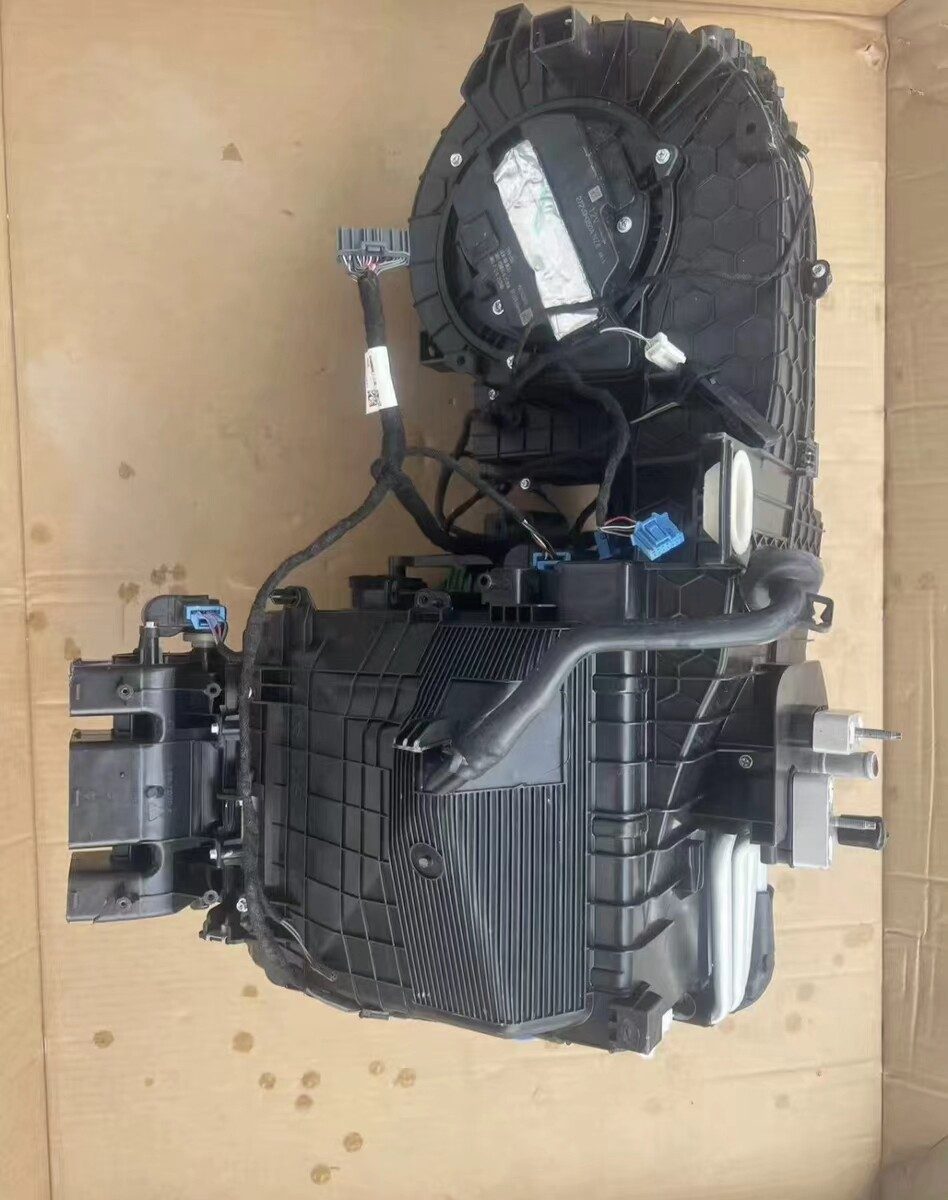 ZEEKR 001 Triple Zone Air Conditioning Case Assembly, Genuine OEM Used Part, Fully Functional