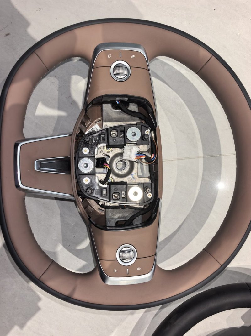 Outlet Baojun Huajing S OEM Multi Function Steering Wheel, Used, Leather Hand Sensor very Excellent