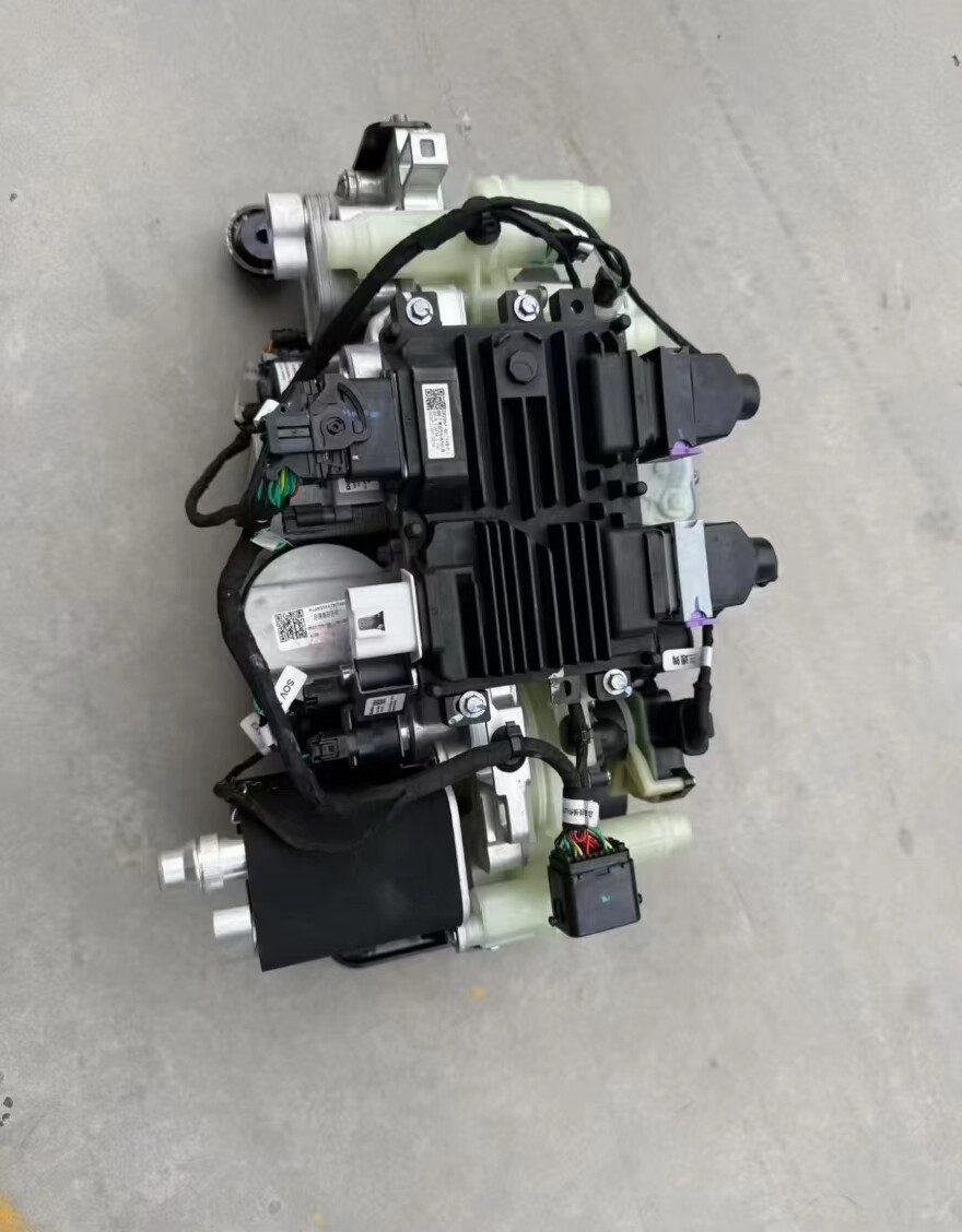 bZ 7x Thermal Management Module Genuine OEM Used Part All Connectors Included Function Genuine