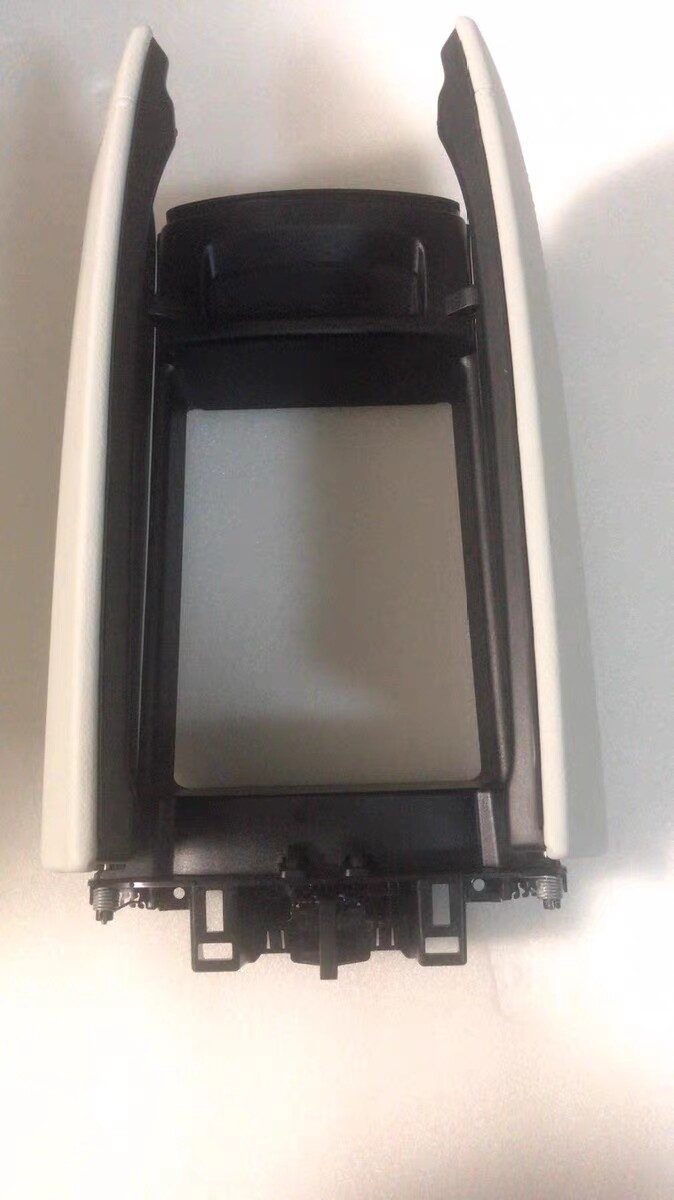 Mercedes-Benz EQE, Mercedes-Benz EQS Armrest Box Cover