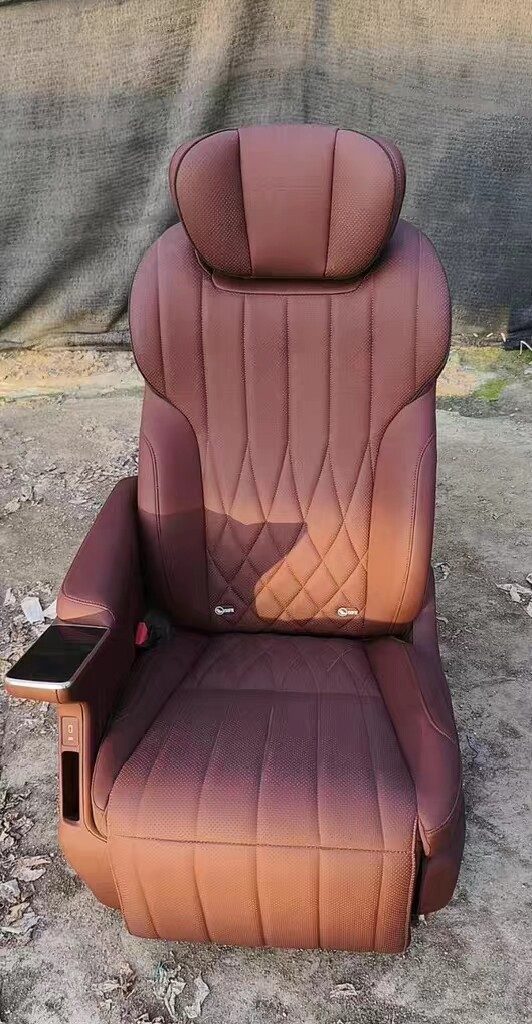 Hyper HL Mid Trim Seat Left Edge Top Trim Massage Seat with Ventilation Heating Footrest