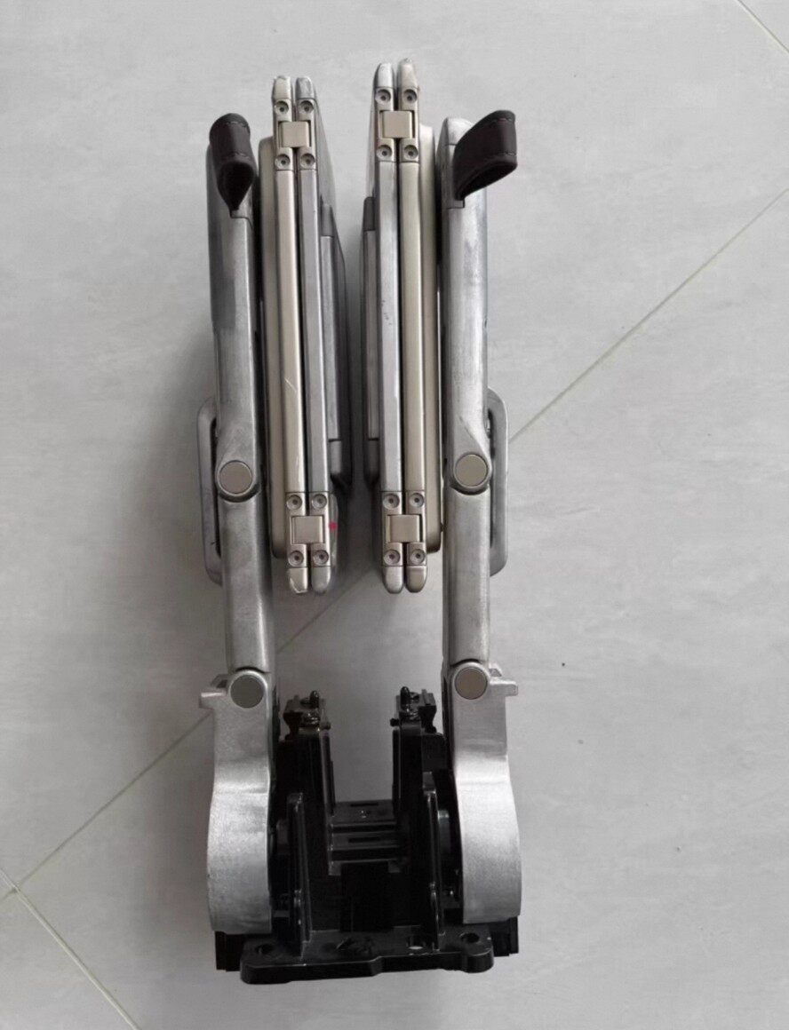 NIO ES9 Middle Row Folding Table Assembly