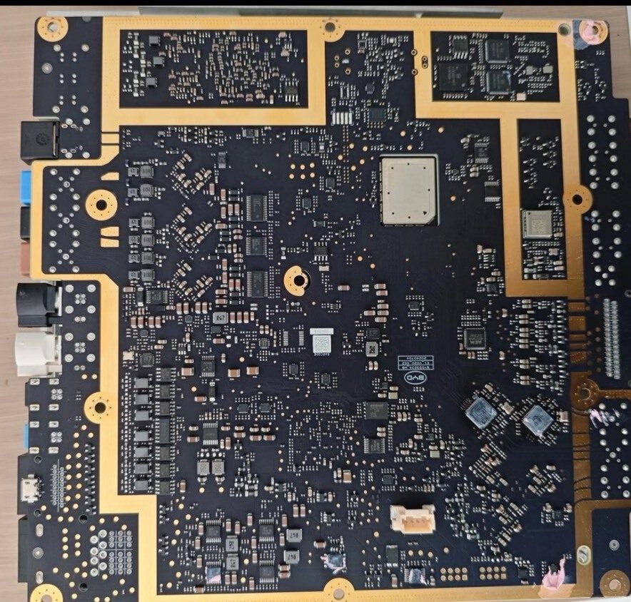 Yangwang U8L Cockpit Head Unit MediaTek MT8678V Chip
