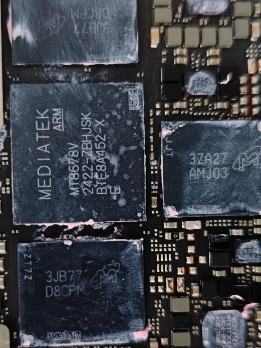 Yangwang U8L Cockpit Head Unit MediaTek MT8678V Chip