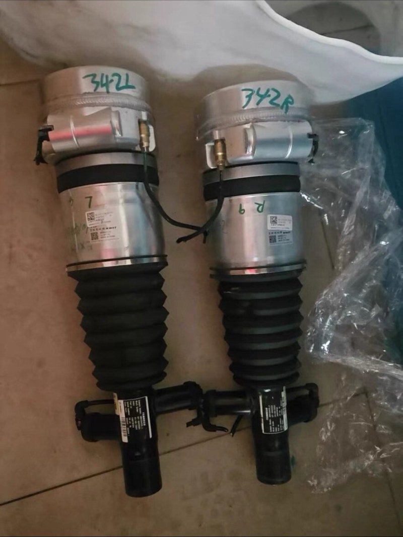 ZEEKR 9x OEM Dismantled Dual-Chamber Twin-Valve Air Suspension Shock Absorber Assembly