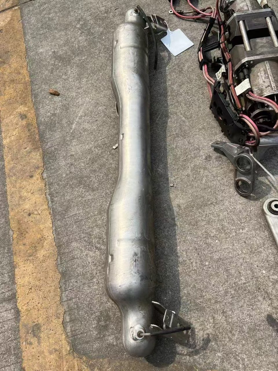 Mercedes-Benz Maybach GLS680 Magic Carpet Suspension Shock Absorber Hydraulic Pump Air Reservoir