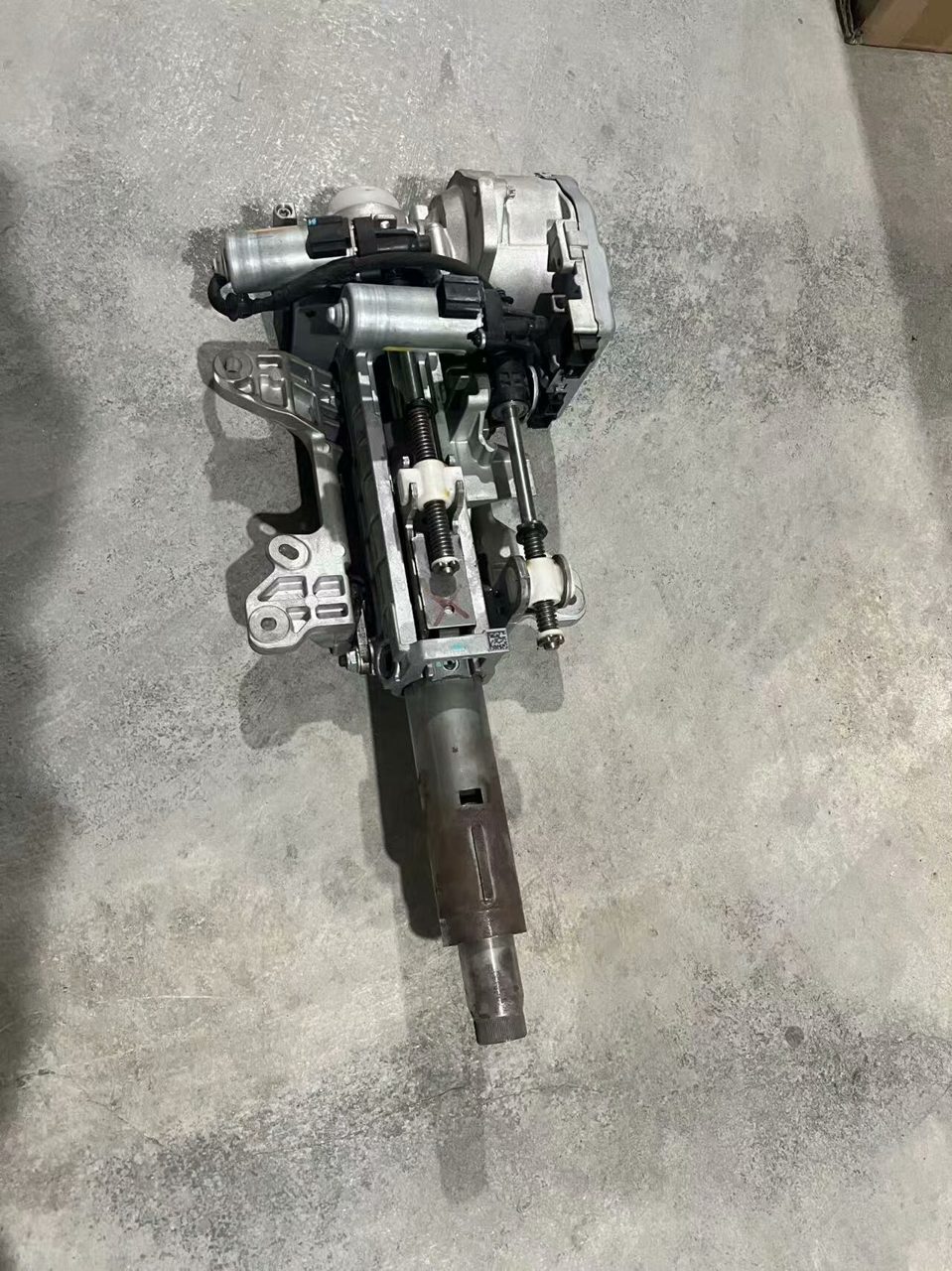 ZEEKR 9x OEM By-Wire Steering Column, Used OEM Part, Fully Functional