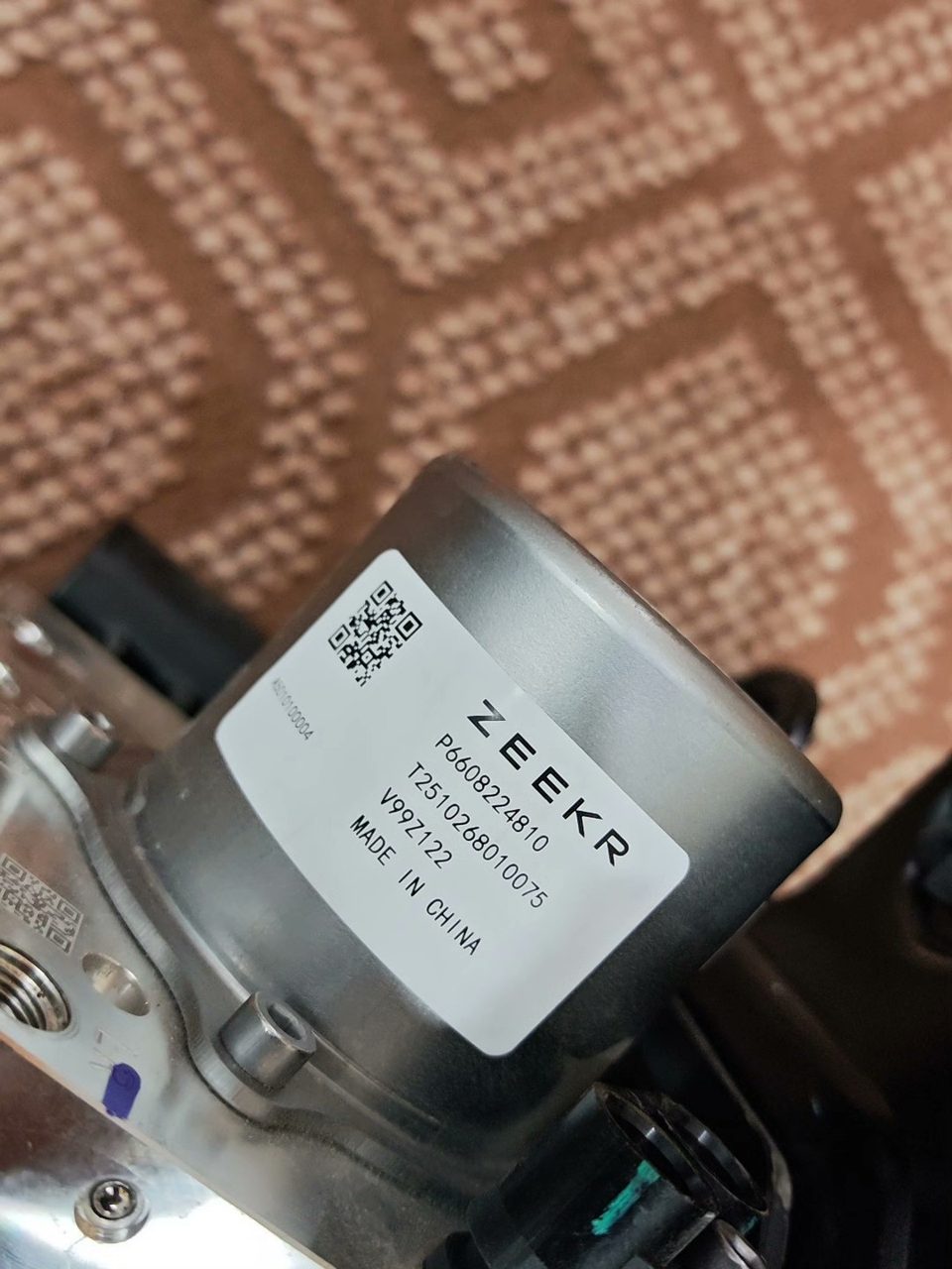 ZEEKR 9x Air Suspension Air Pump Genuine OEM Used Part PA669224810