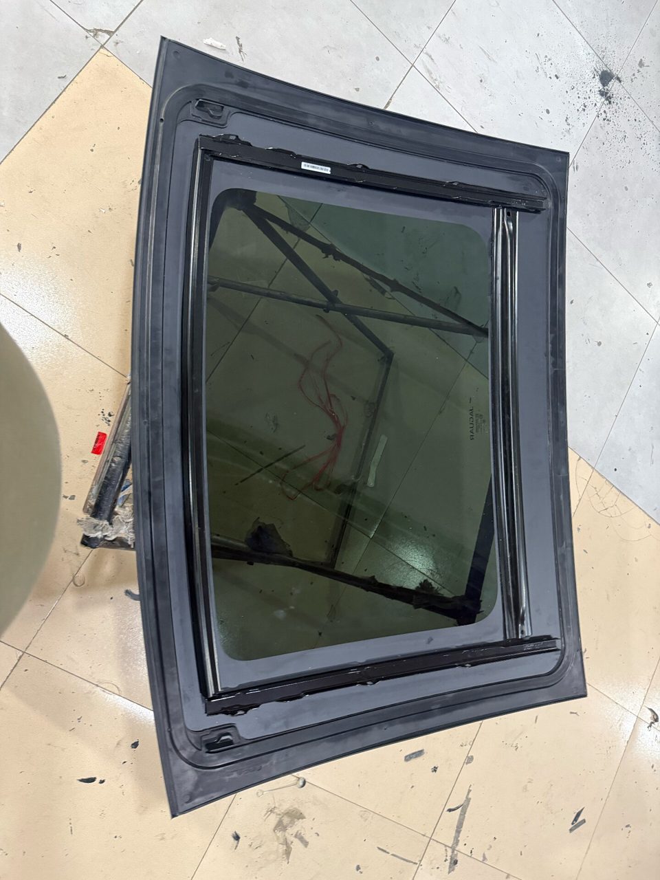 ZEEKR 9x Sunroof Glass, Brand New OEM