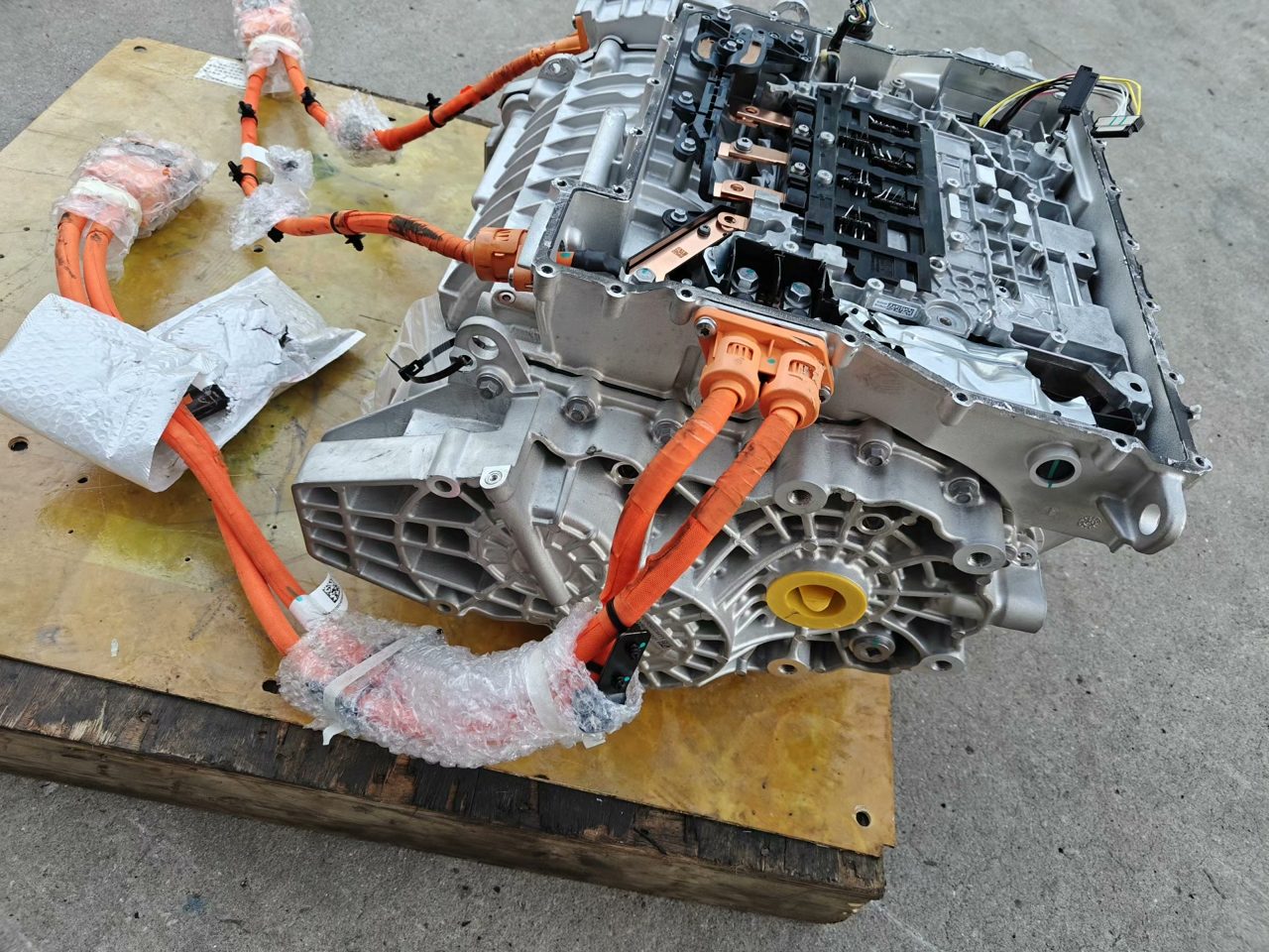 Xiaomi YU7 Drive Motor, Controller 800V Silicon Carbide