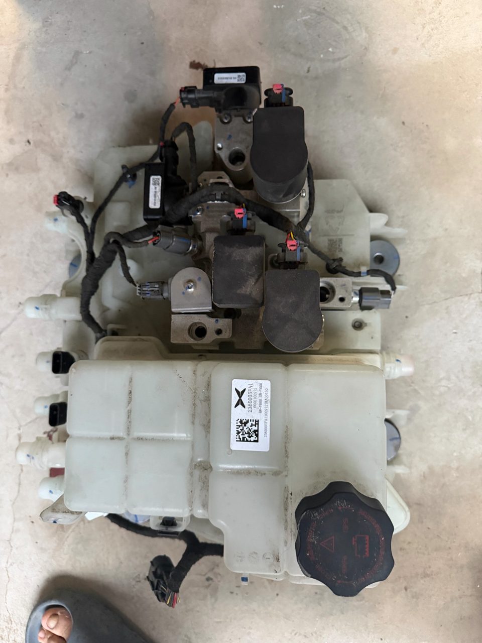 XPeng G6 OEM Thermal Management Integrated Module, with Coolant Reservoir Assembly, Used OEM Part