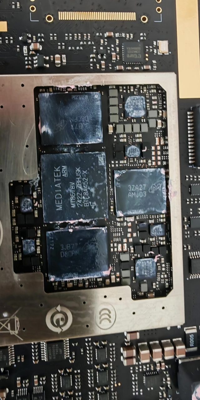 Yangwang U8L, Cockpit Head Unit, MediaTek MT8678V Chip
