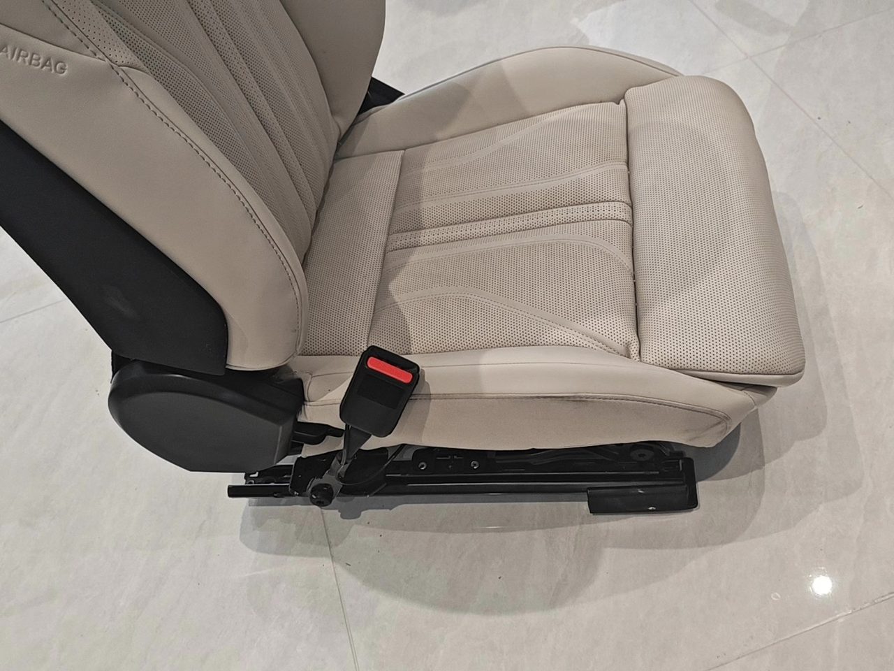 Jikrypton 001 driver’s seat
