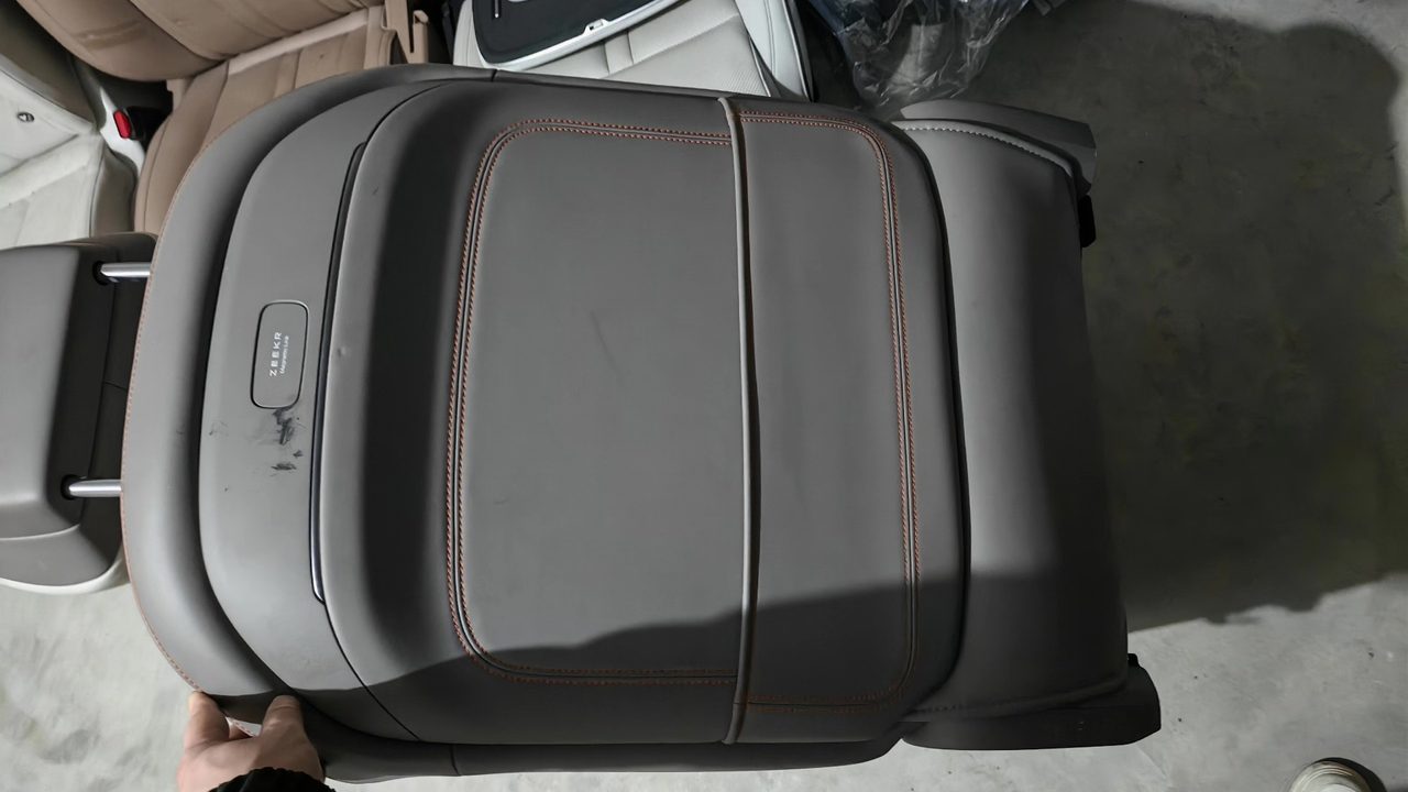 ZEEKR 007 Driver & Passenger Seat, OEM, with Headrest Lumbar Support, Leather Surface Clean