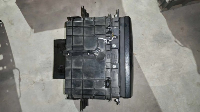 ZEEKR 009 On-Board Refrigerator, OEM