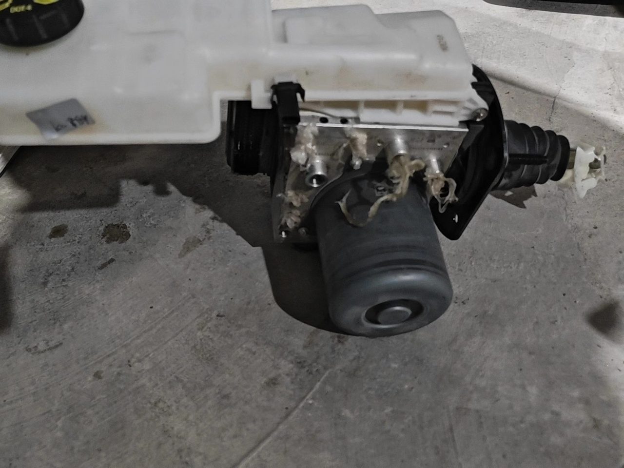 ZEEKR X Brake Pump